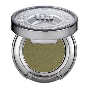 Urban Decay single eyeshadow Mildew color VEGAN